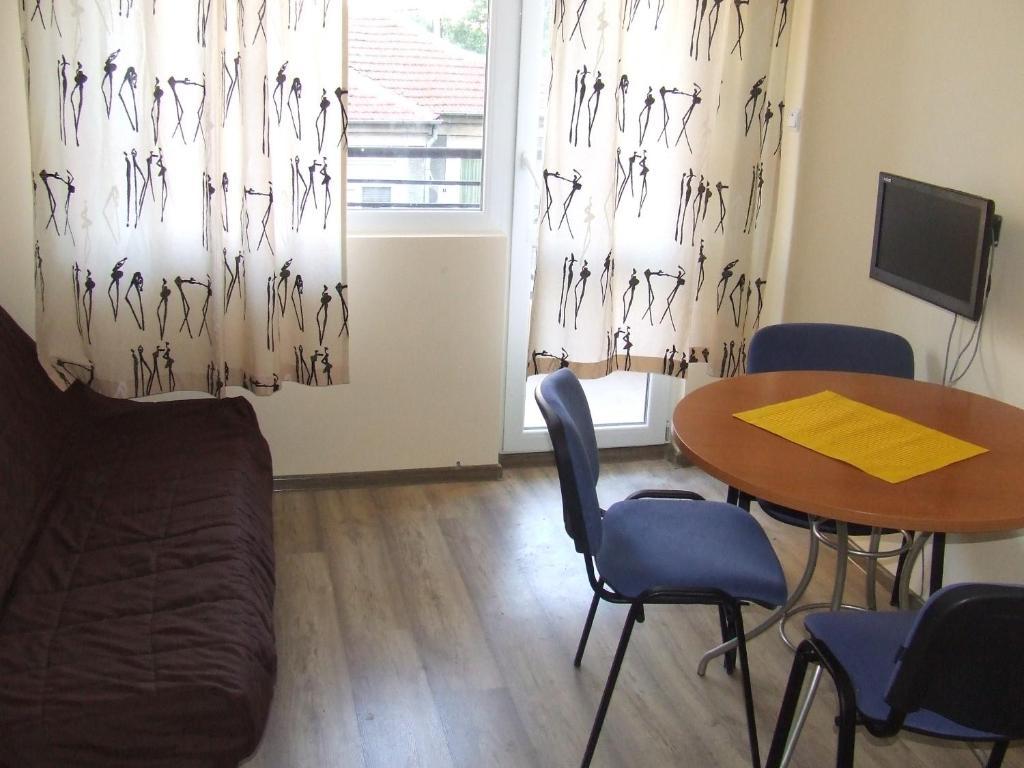 Asparuhov Guest Rooms And Apartments Варна Номер фото