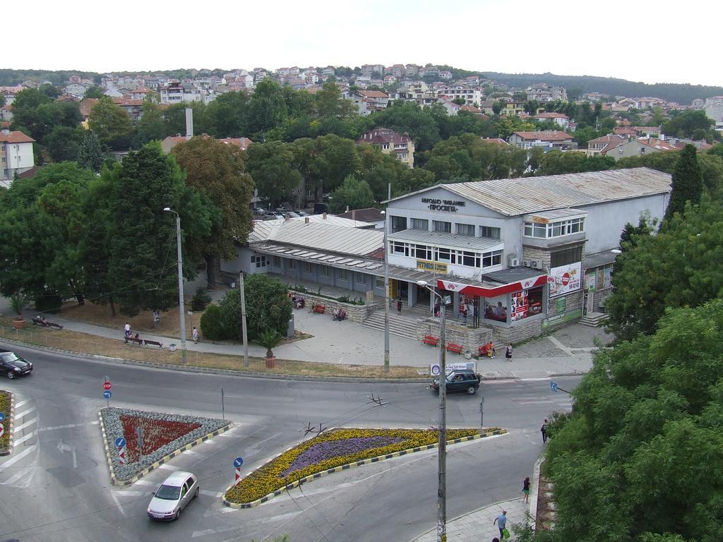 Asparuhov Guest Rooms And Apartments Варна Экстерьер фото