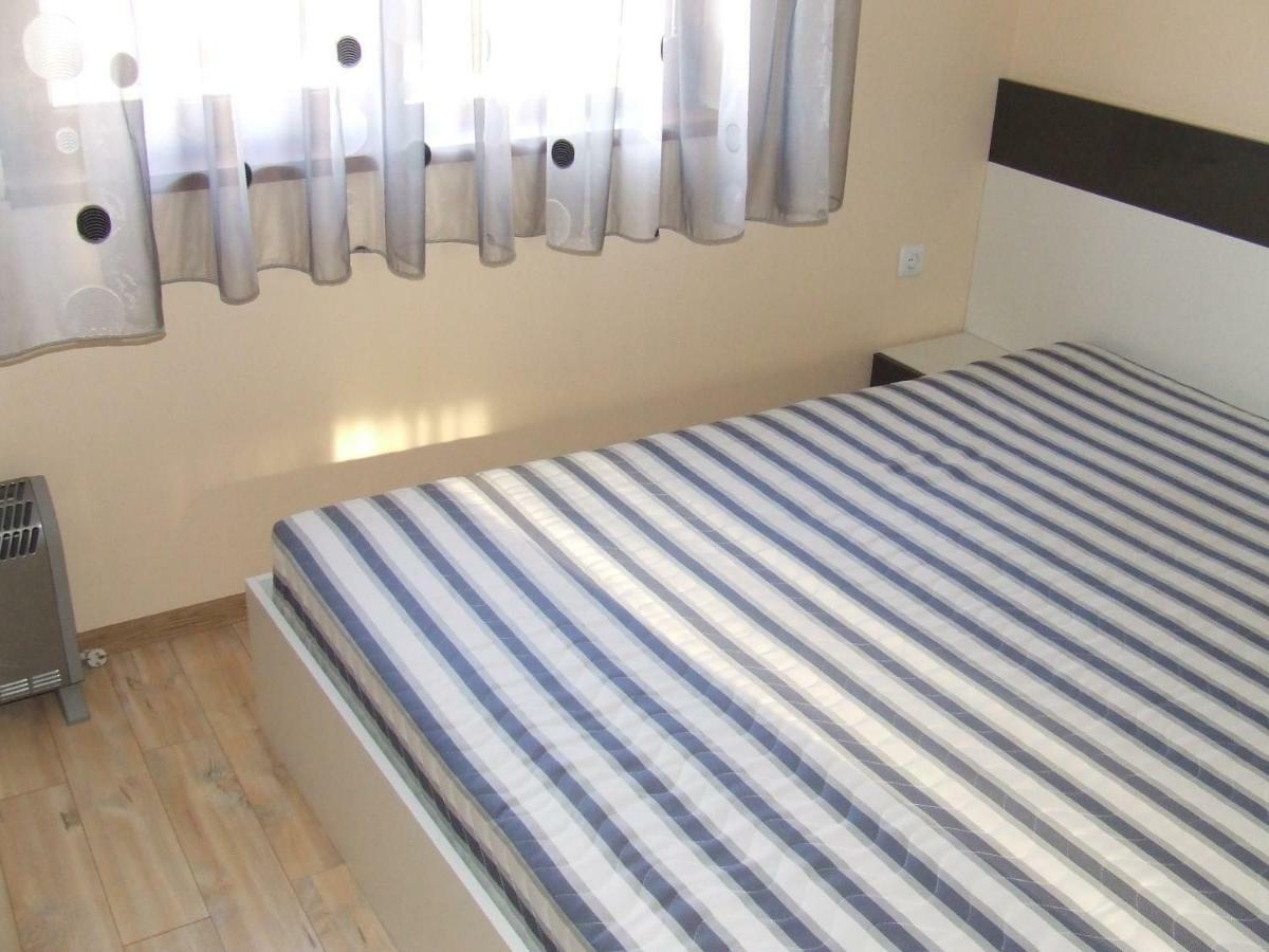 Asparuhov Guest Rooms And Apartments Варна Экстерьер фото