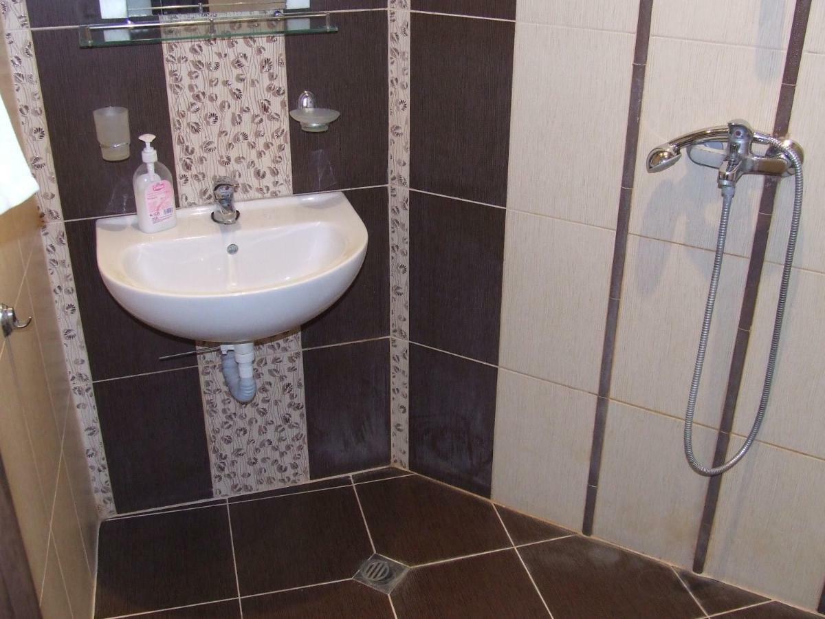 Asparuhov Guest Rooms And Apartments Варна Номер фото